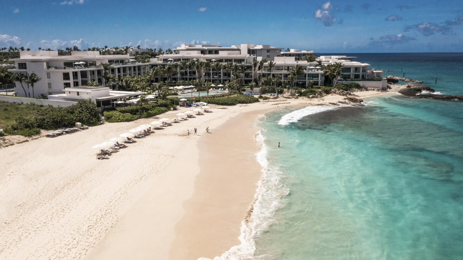 Four Seasons Resort and Residences Anguilla вошёл в число лучших курортов по версии премии Readers' Choice Awards 2026 журнала Condé Nast Traveler