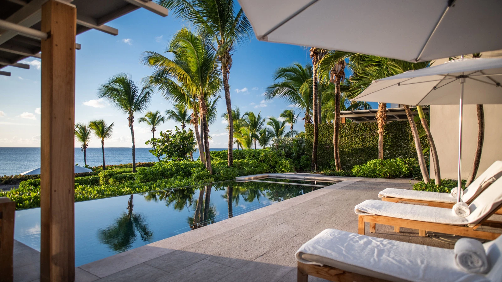 Four Seasons Resort and Residences Anguilla вошёл в число лучших курортов по версии премии Readers' Choice Awards 2026 журнала Condé Nast Traveler