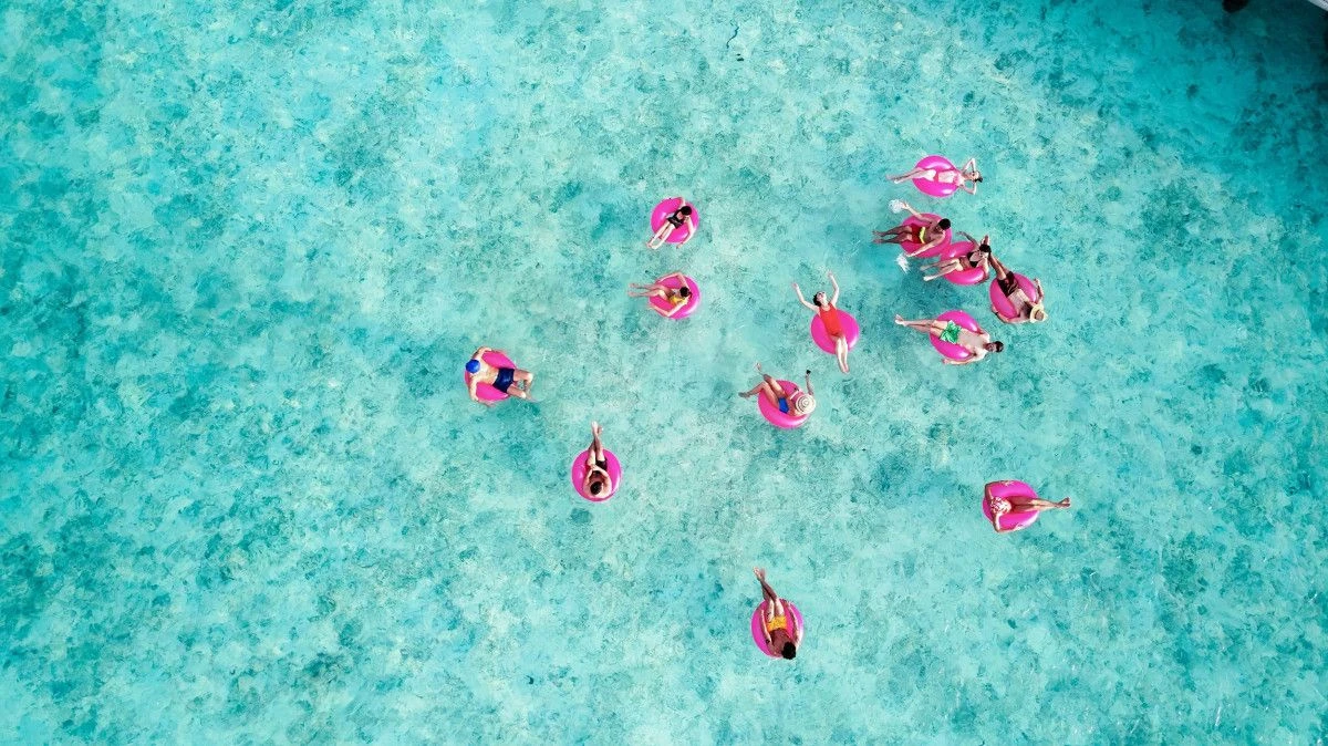 The Standard, Maldives запускает «The Festive Isle» — сказочный сезон праздников в стиле «Конфетной страны»