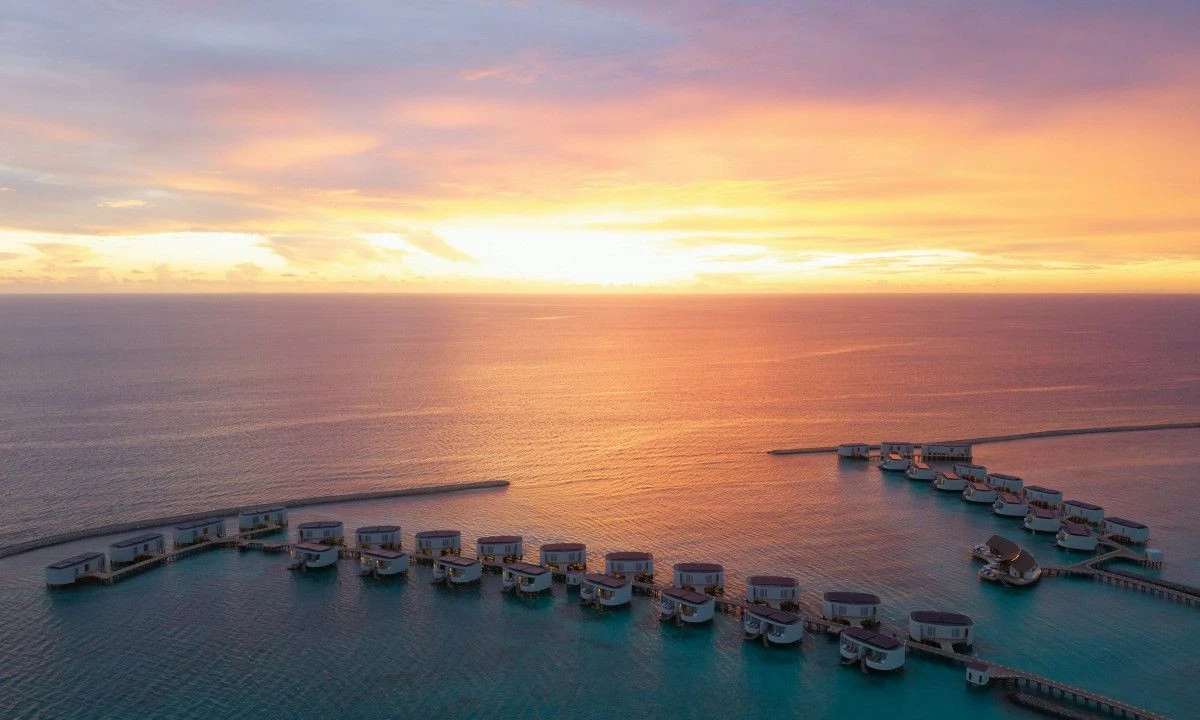 Centara Grand Lagoon Maldives признан лучшим люксовым курортом на Asia Hotel Awards 2026