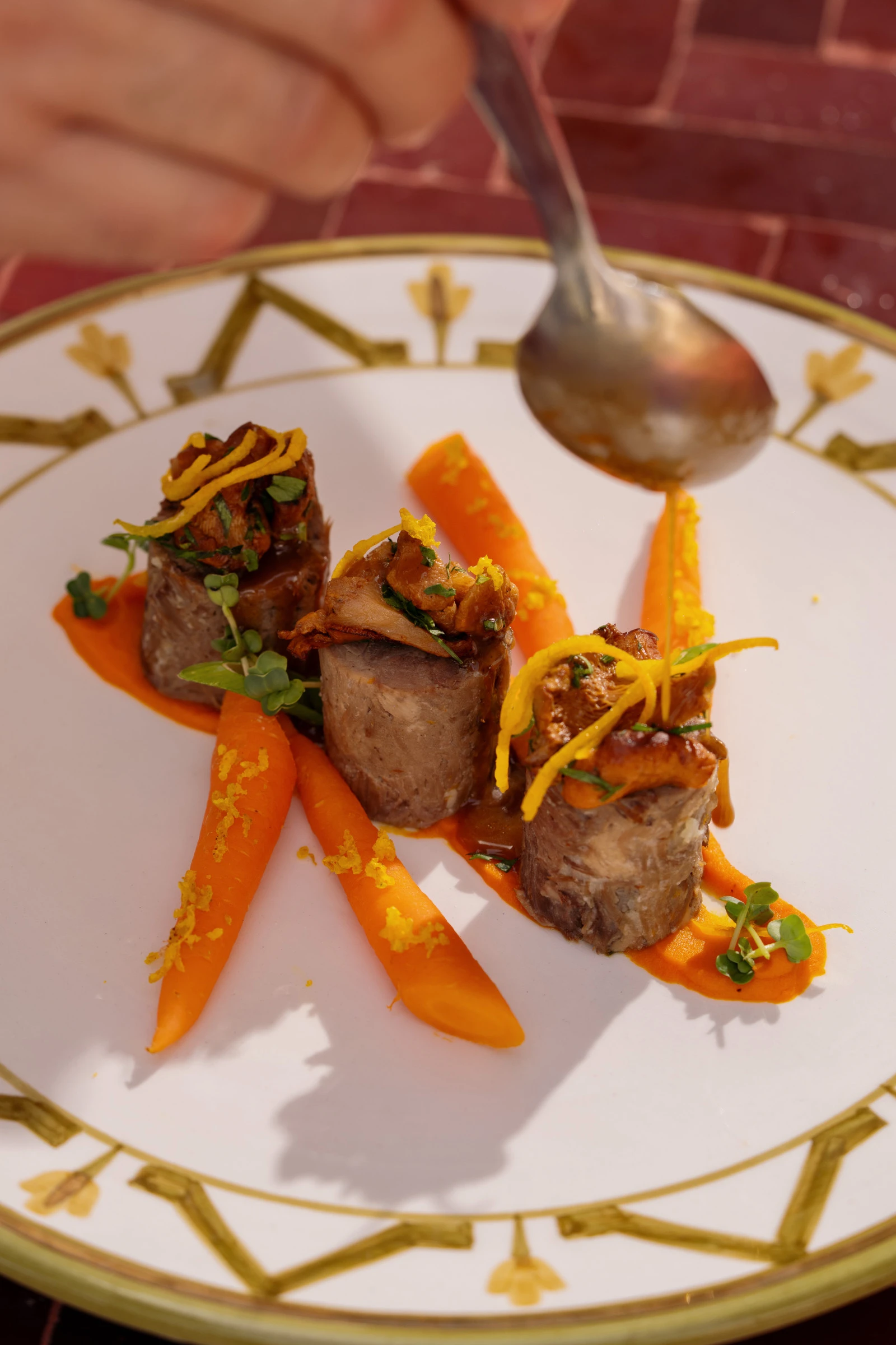 Four Seasons Resort Marrakech открывает Inara — новый ресторан, вдохновлённый богатством марокканского наследия
