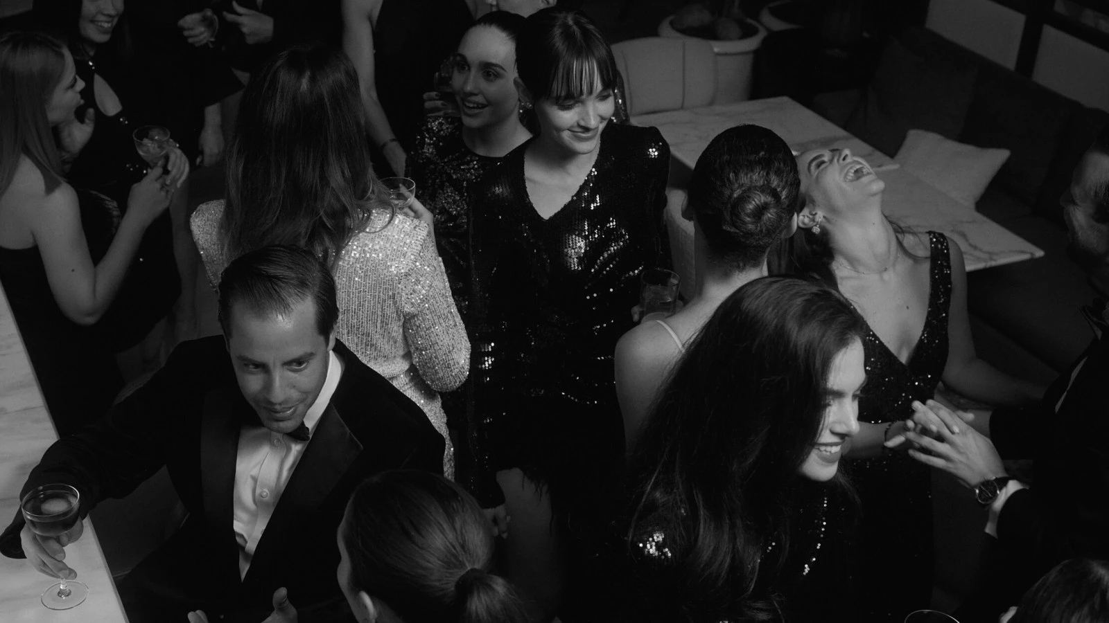12 баров, 11 городов, одна ночь: Avra и The Clumsies объединяют мировую барную сцену в рамках Athens Bar Show