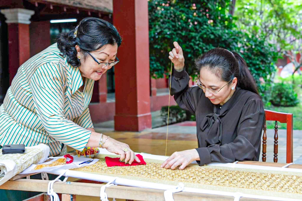 Первая леди Камбоджи продвигает традиционный кхмерский сбай как культурный подарок к саммиту Франкофонии 2026 года