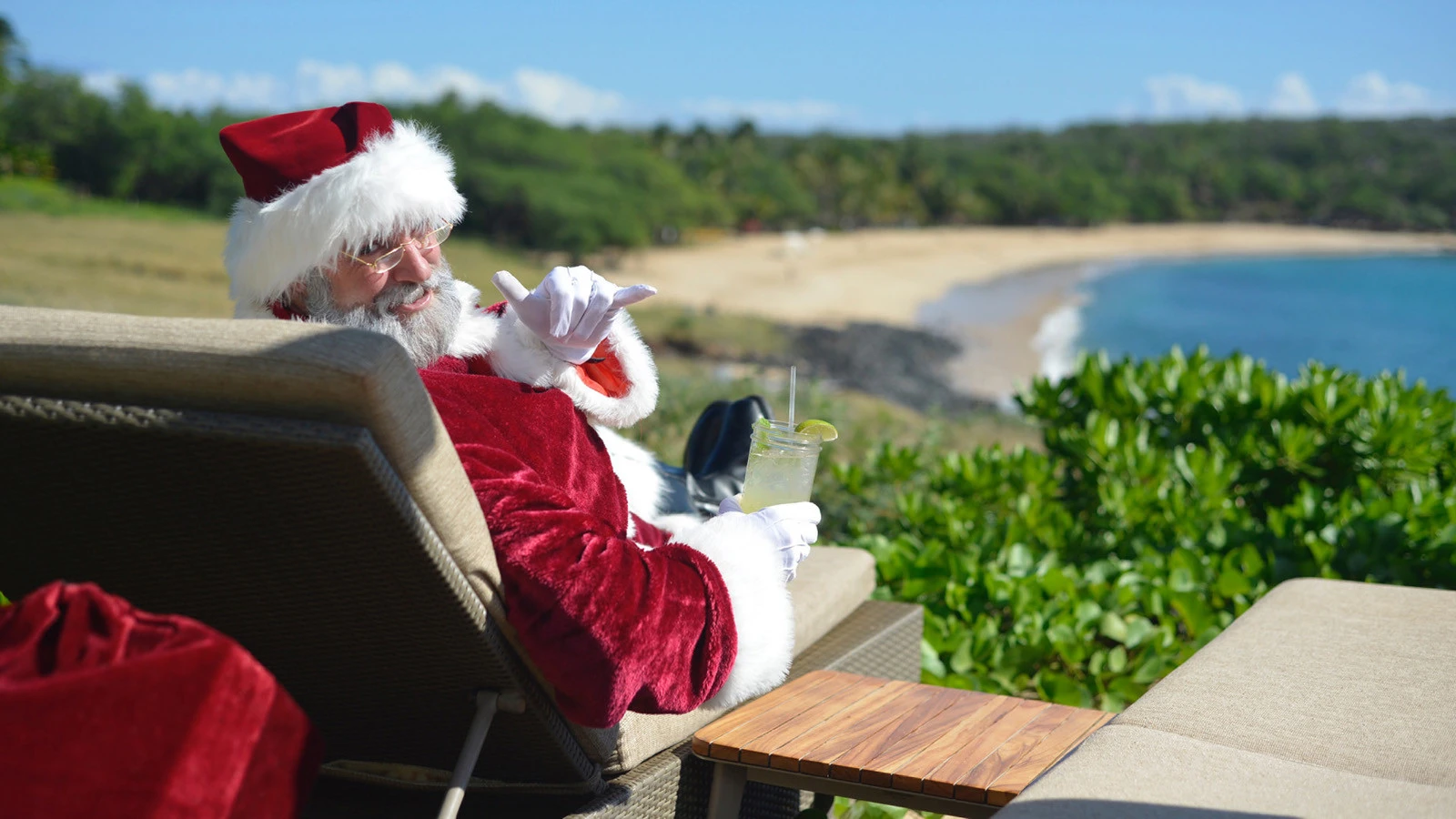Праздничный сезон на острове Ланаи вместе с Four Seasons Resorts Lanai