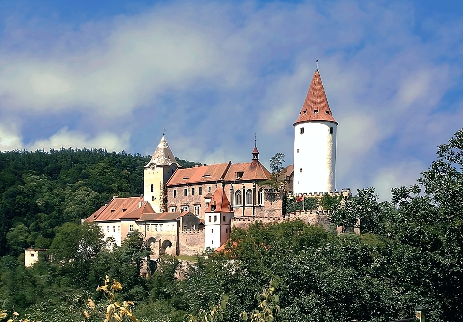Из Праги в Конепрусские пещеры, в Св.Ян по Скалой и в замок Кршивоклат
