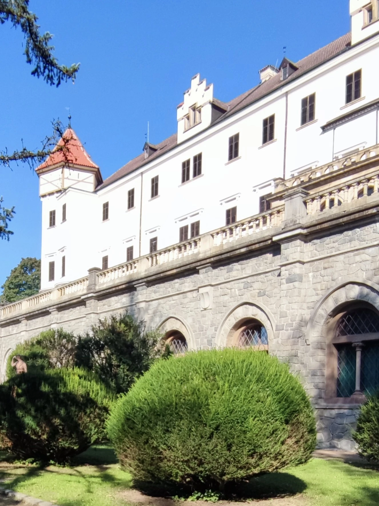 Из Праги в замки Конопиште и Чешский Штернберк