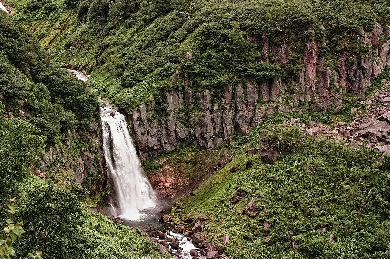 Джип-тур в «Малую Долину Гейзеров» (Дачные термальные источники) и водопад Спокойный. + Гастрономическая экскурсия «Мифы о Юколе» в корякской родовой общине «Эйвет».