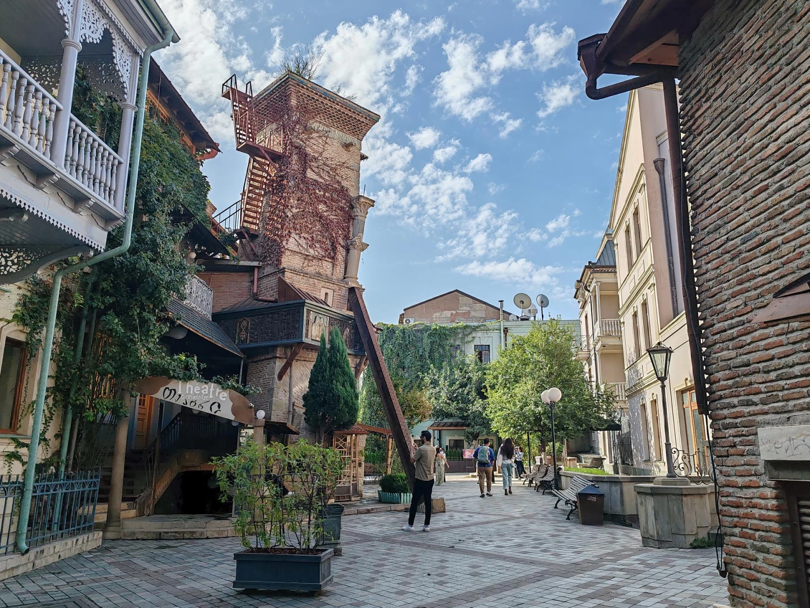 Грузия - Осетия по Военно-Грузинской дороге – 10 дней/ 9 ночей
