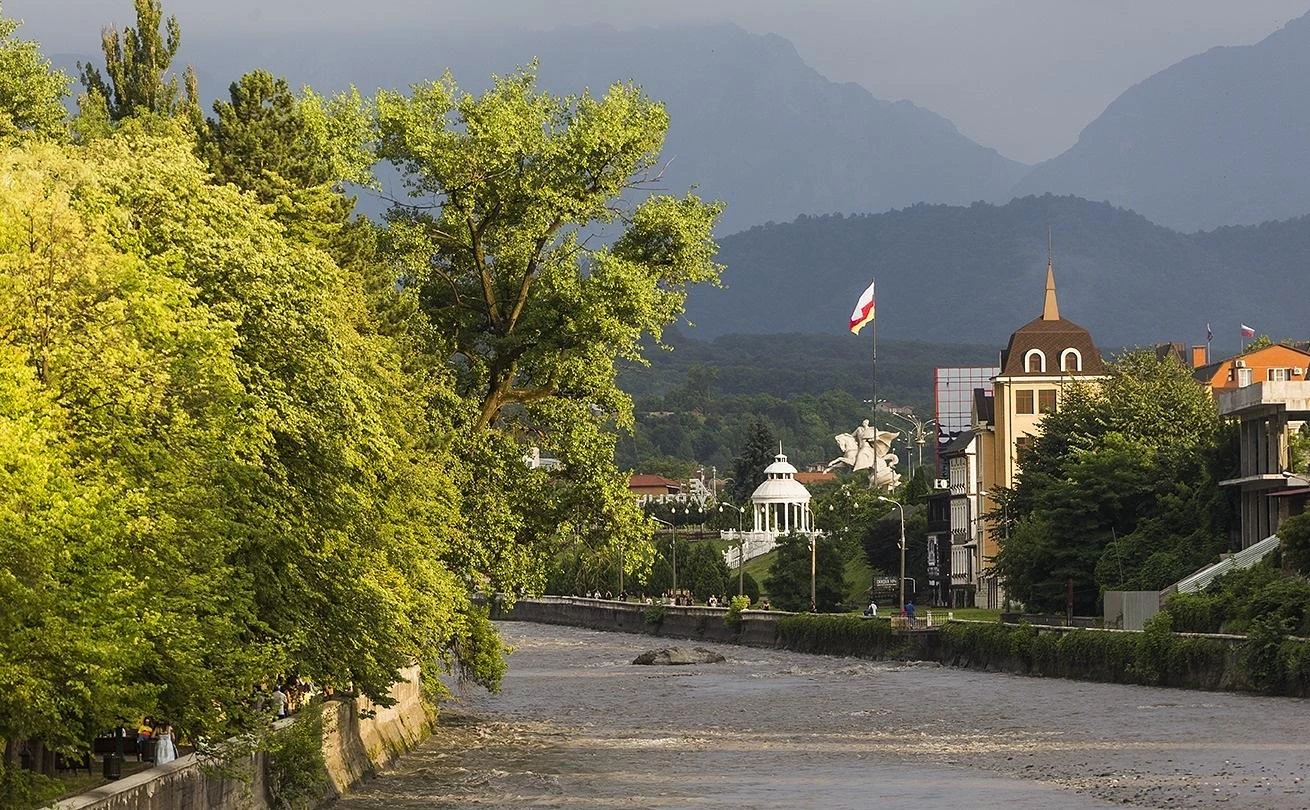 Средь гор высоких и могучих - 5 дней / 4 ночей