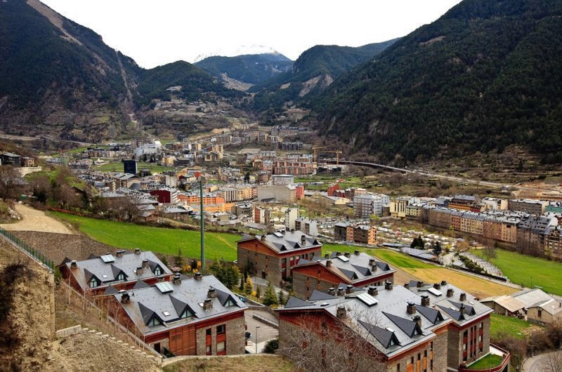 Паррокия Энкамп