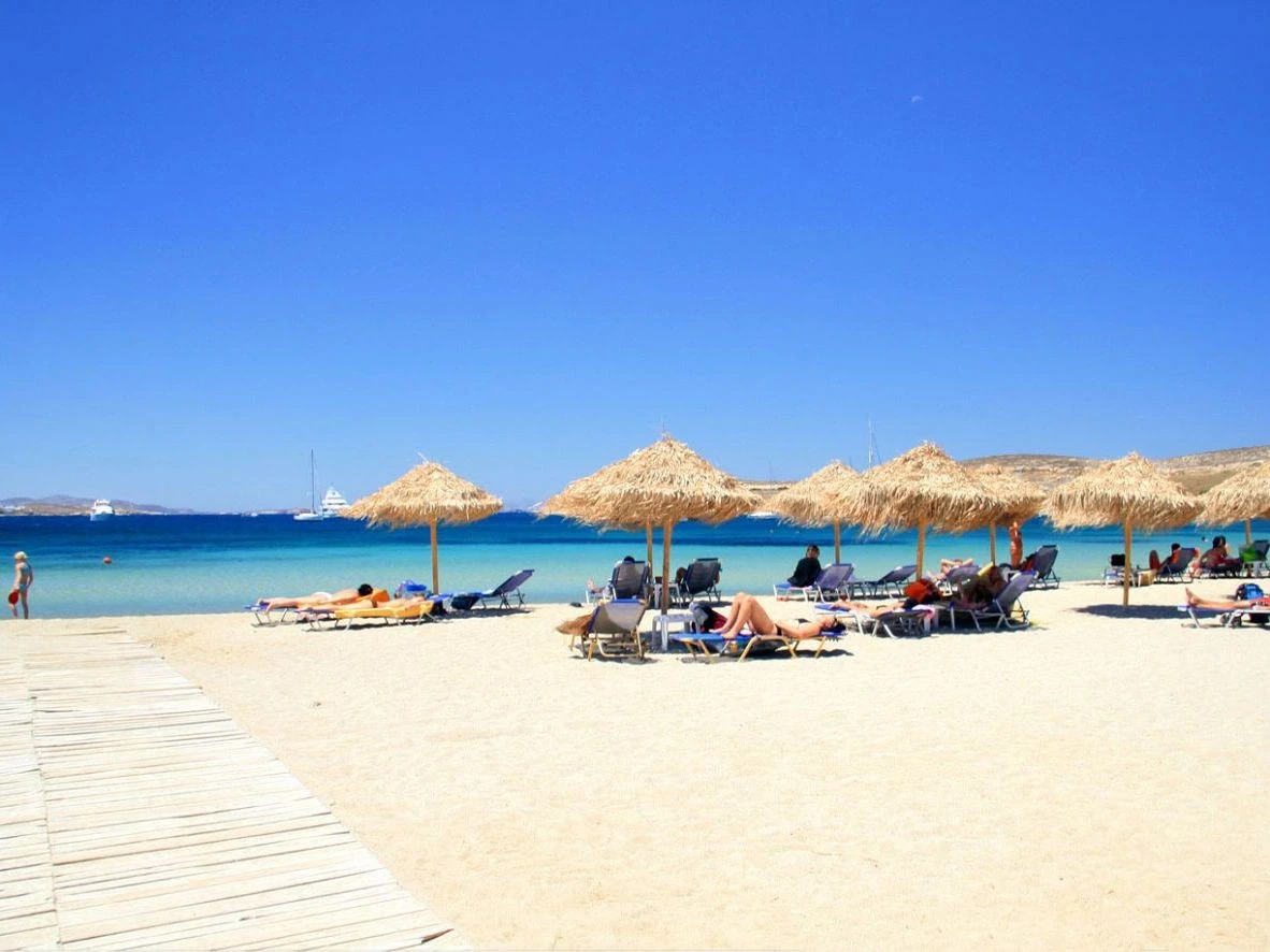 Aloe Paros Suites & Studios 