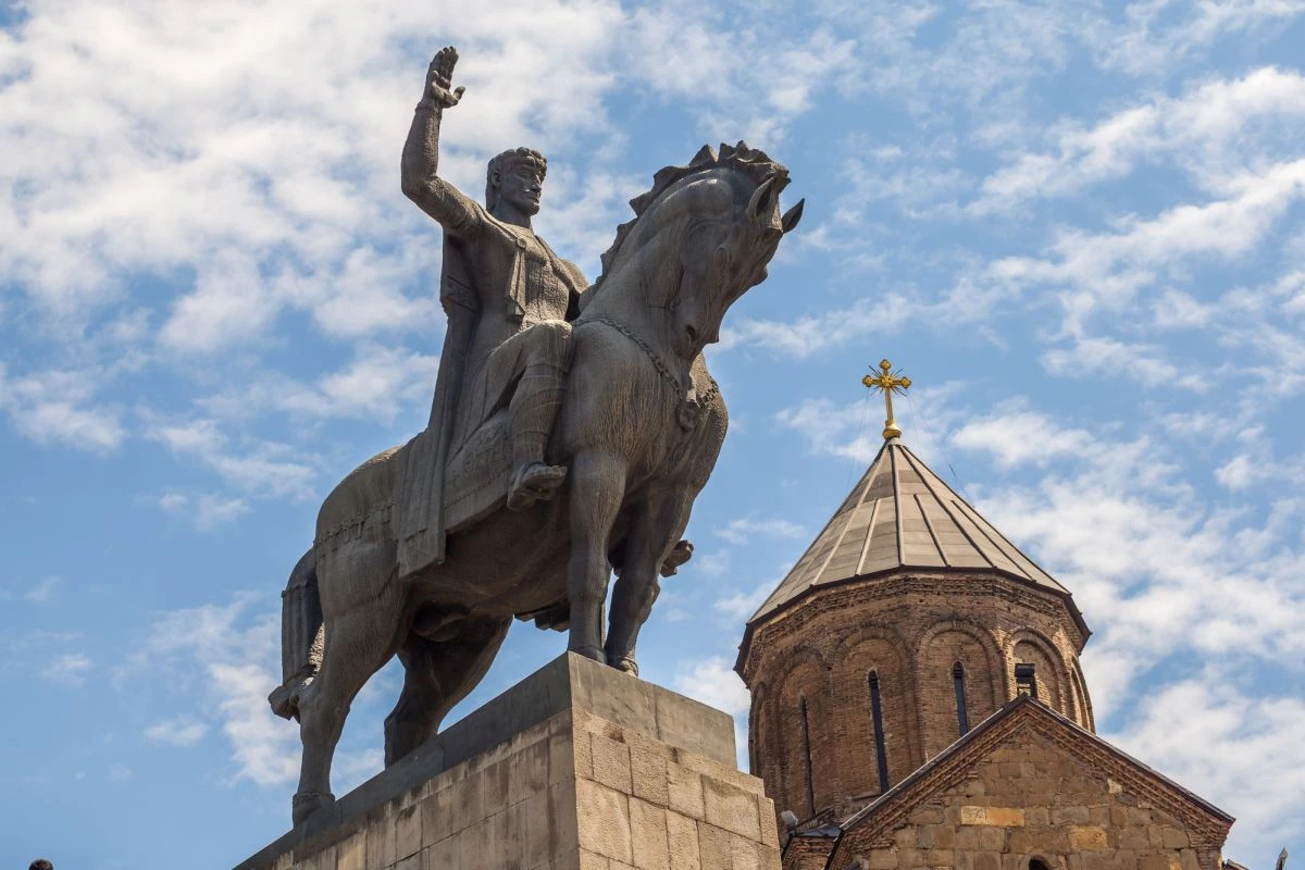 Памятник Вахтангу Горгасали