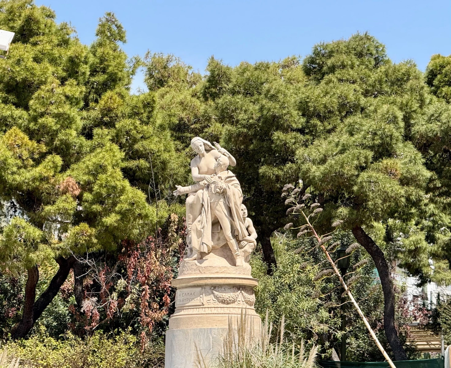 Статуя лорда Байрона