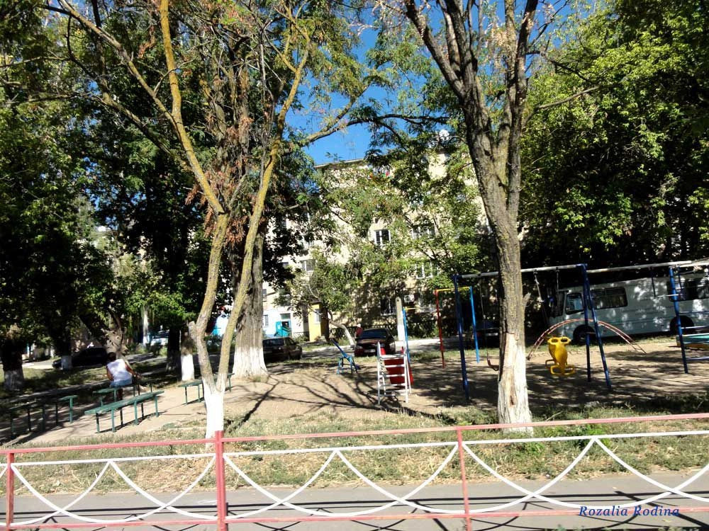 Каролино-Бугаз