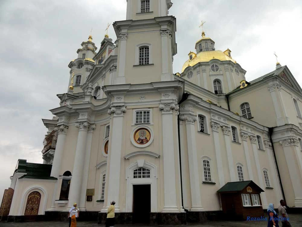 Почаев