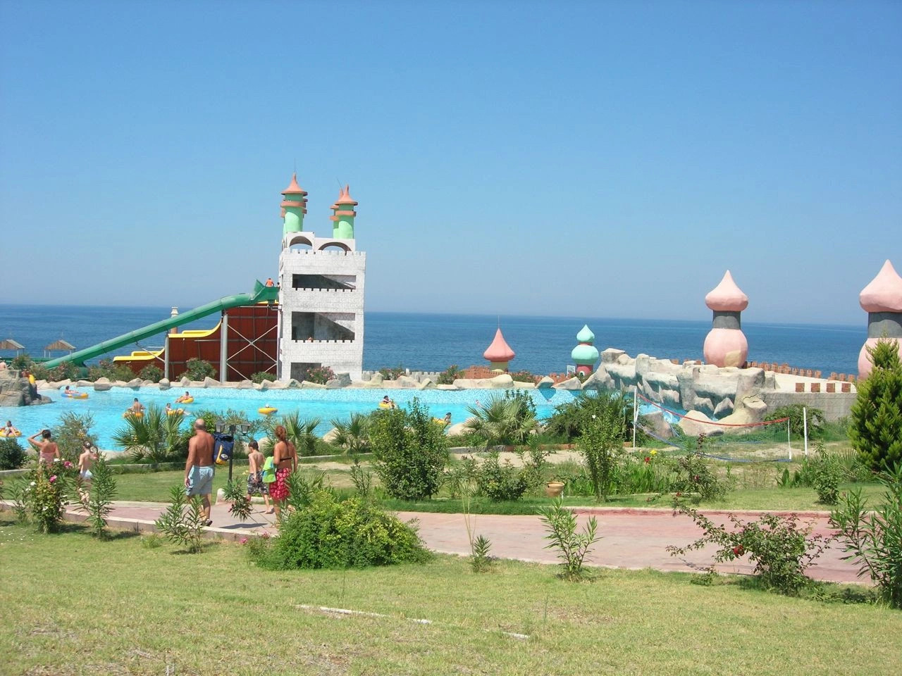 Алтынкум