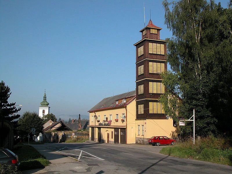 Волари