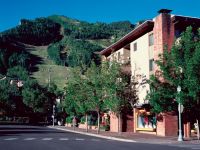  Aspen Square Hotel