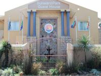  Sunward Park Guesthouse