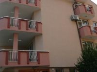  Dimitrovi Guest House