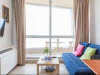  Apartment on the Beach