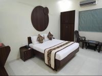  OYO Rooms Vaishnodevi Circle SG Highway