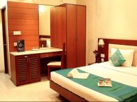  OYO Premium Airport Lake Town Road