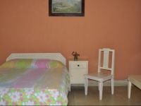  Hotel Metropolitan I