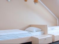  Hotel KД™szyca LeЕ›na