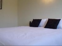  Albatross Guesthouse @ Thungwualaen Beach