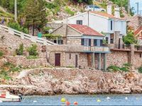  Starigrad Kod Senja, Obala Cr Holiday Home