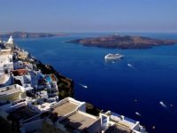  Adamis Majesty Suites