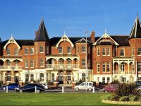  Esplanade Hotel On The Seafront