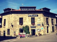  Hotel Santillana