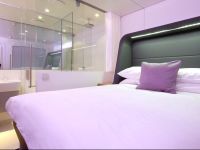  Yotel Schiphol Airport