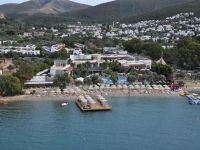  Izer Hotel & Beach Club