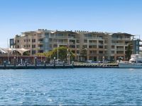  Riverside Holiday Apartments