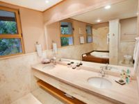  Los Altos Condo Residences