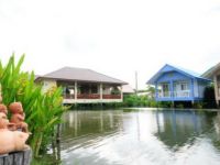  Baan Chay Namm Resort