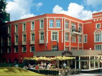  Grand Hotel Monopole