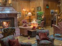  Lands of Loyal Hotel