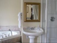  Acacia Bed & Breakfast