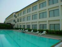  Maehongson Riverside Hotel