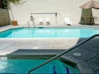  Anaheim Carriage Inn