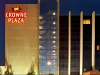  Crowne Plaza Suites Arlington