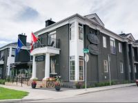  Kensington Riverside Inn