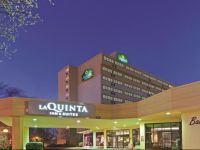  La Quinta Inn & Suites Secaucus Meadowlands