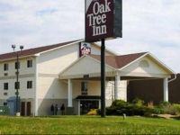  Oak Tree Inn Clinton