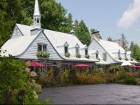  Le Petit Clocher Gite Touristique B & B