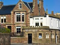  Royal Mackintosh Hotel